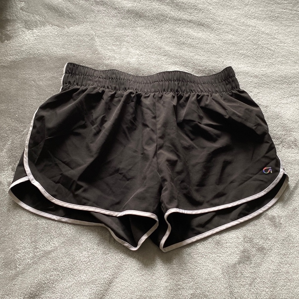 GapFit S Black/White Exercise Shorts